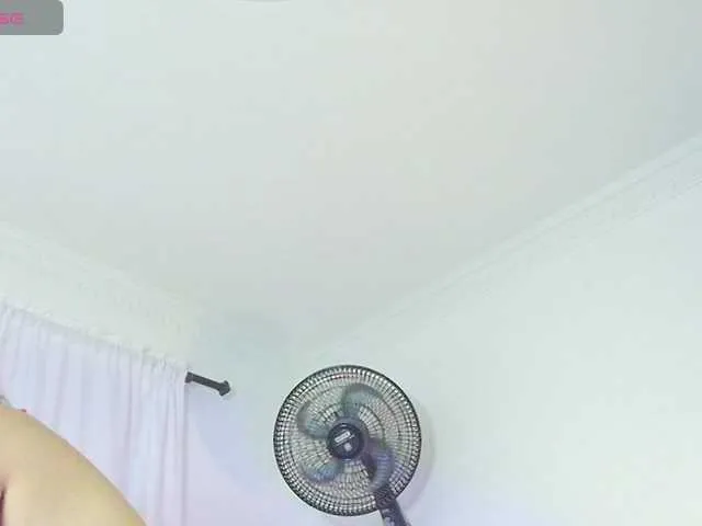 Live sex webcam photo for VALERYY-ROSE #291513693