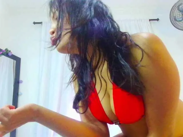Live sex webcam photo for VALERYY-ROSE #291648279