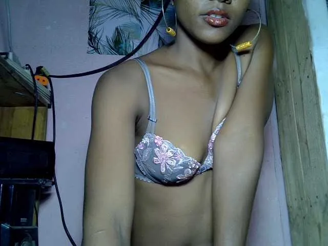 Live sex webcam photo for VALLYRAZ #291233161