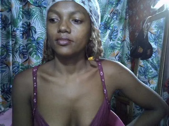 Live sex webcam photo for VALLYRAZ #292425765