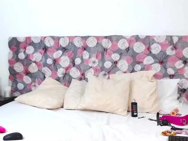 Live sex webcam photo for VALWALKER #273963357