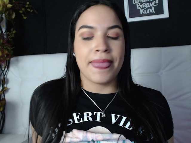 Live sex webcam photo for VANERUIZ-511 #271886768