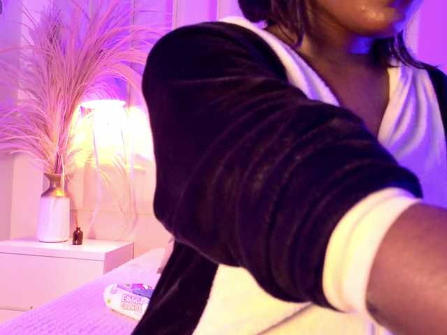 Live sex webcam photo for VICKYWALLES #291460720