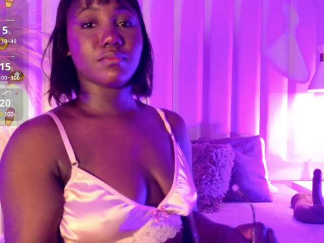 Live sex webcam photo for VICKYWALLES #291464333