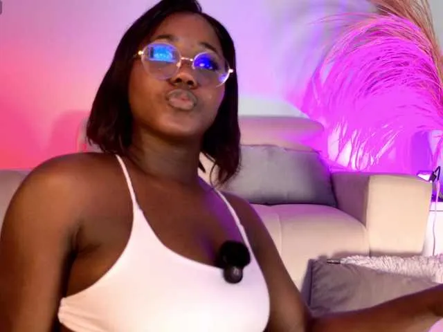 Live sex webcam photo for VICKYWALLES #291864729