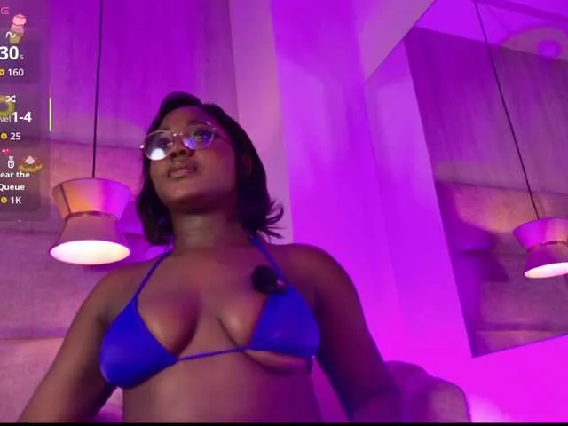 Live sex webcam photo for VICKYWALLES #291890910