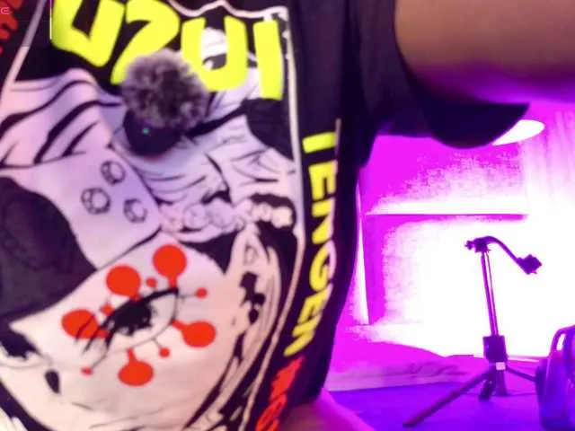 Live sex webcam photo for VICKYWALLES #291912310