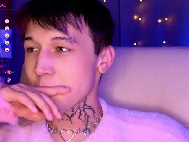 Live sex webcam photo for VINNIEHACKER #277071956