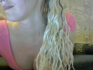 Live sex webcam photo for VIPGERL99 #179909083