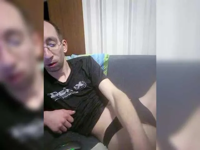 Live sex webcam photo for VITALIPYPSIK #290630607