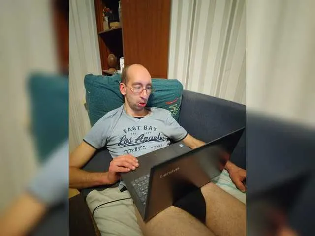Live sex webcam photo for VITALIPYPSIK #292470659