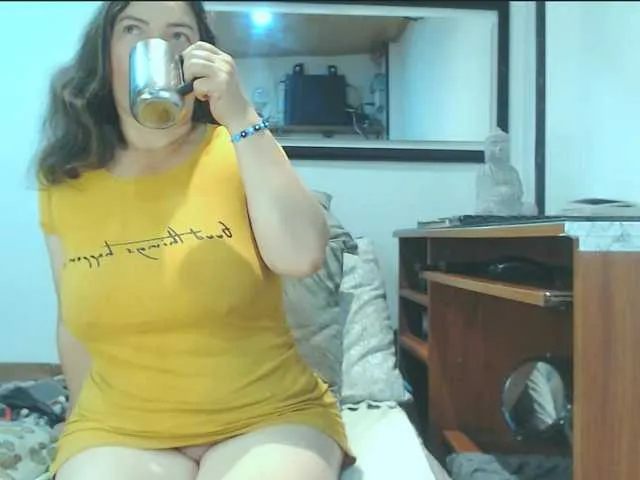 Live sex webcam photo for VKKTORIAAA #278305142