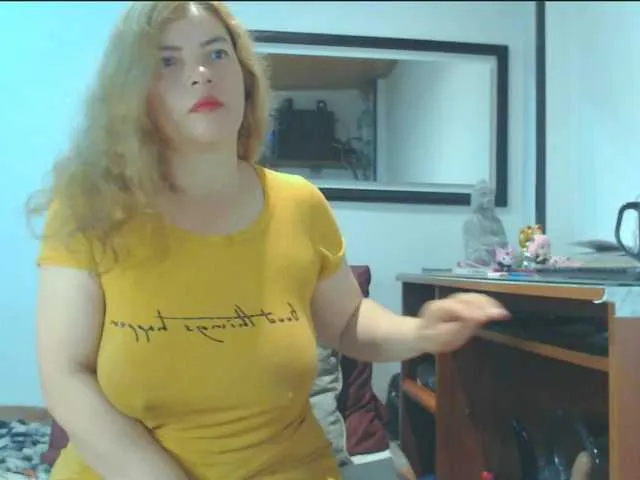 Live sex webcam photo for VKKTORIAAA #290154282