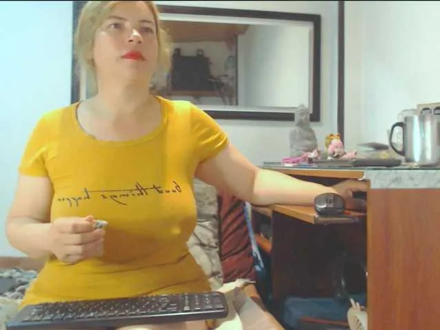 Live sex webcam photo for VKKTORIAAA #290189425