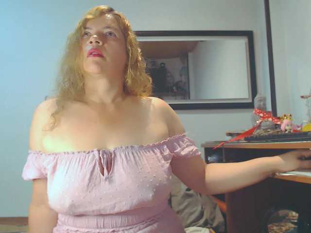 Live sex webcam photo for VKKTORIAAA #290552801