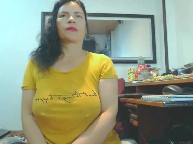 Live sex webcam photo for VKKTORIAAA #292059274