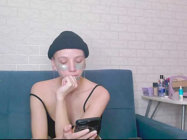 Live sex webcam photo for VLADIMERS #277654941