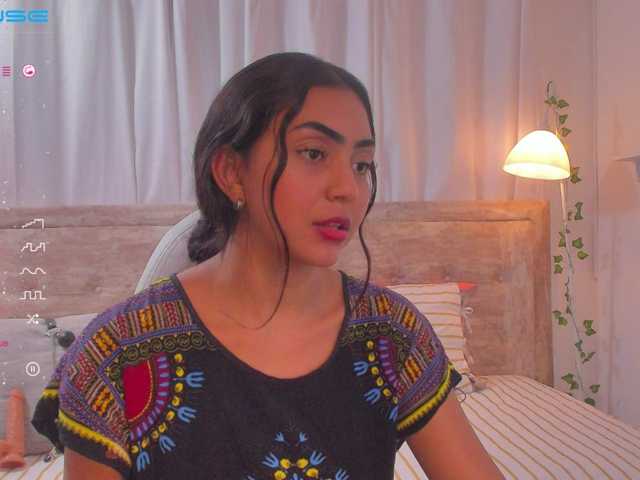 Live sex webcam photo for Vaaleriiia #273988239