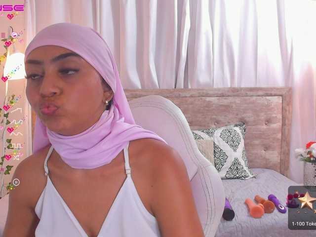 Live sex webcam photo for Vaaleriiia #274082555