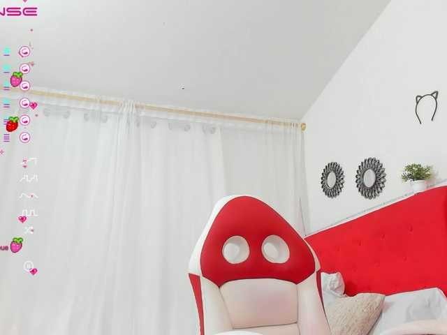 Live sex webcam photo for Vaaleriiia #274630927
