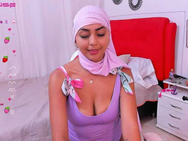 Live sex webcam photo for Vaaleriiia #274653128