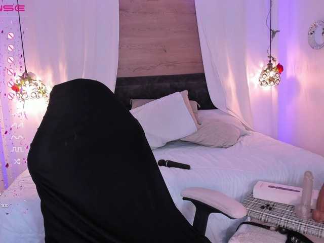 Live sex webcam photo for Vaaleriiia #275616555