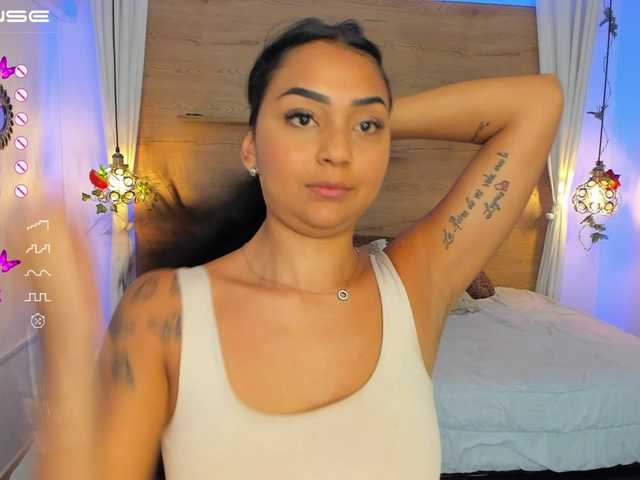 Live sex webcam photo for Vaaleriiia #277218702