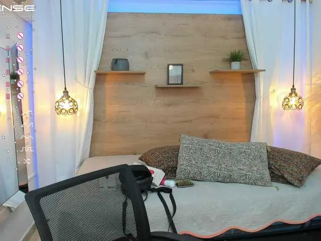 Live sex webcam photo for Vaaleriiia #277640712