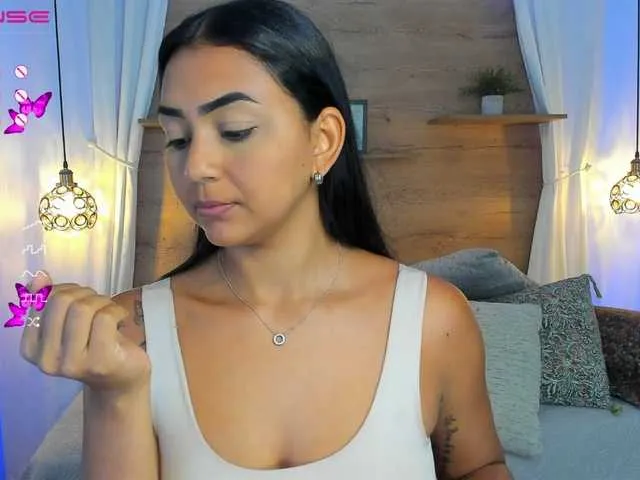 Live sex webcam photo for Vaaleriiia #277734743