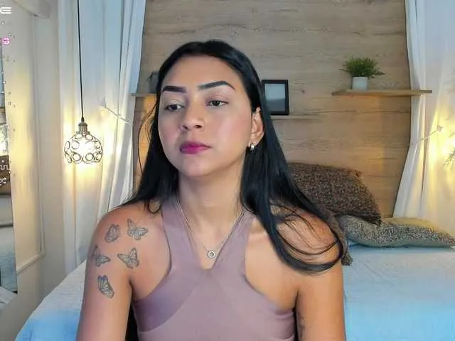 Live sex webcam photo for Vaaleriiia #277985616