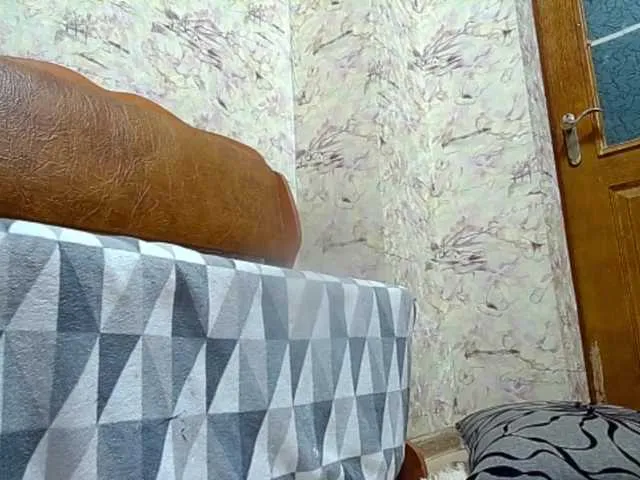 Live sex webcam photo for Val-Stephie #291188841