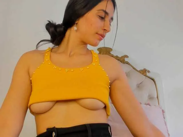 Live sex webcam photo for Valen-ross #282609301