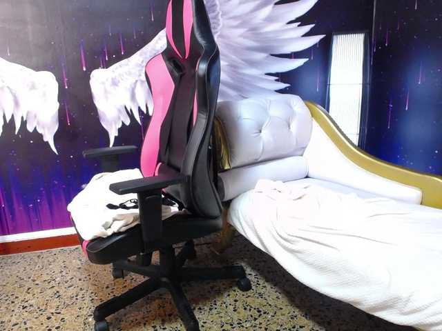 Live sex webcam photo for Valencams #271808503