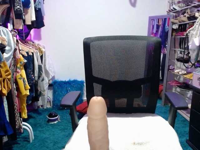 Live sex webcam photo for Valencams #272595793