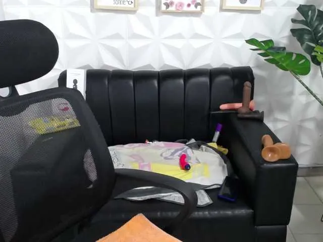 Live sex webcam photo for Valentina-mature #275910186