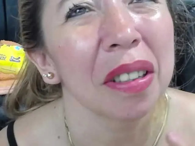 Live sex webcam photo for Valentina-mature #276120644