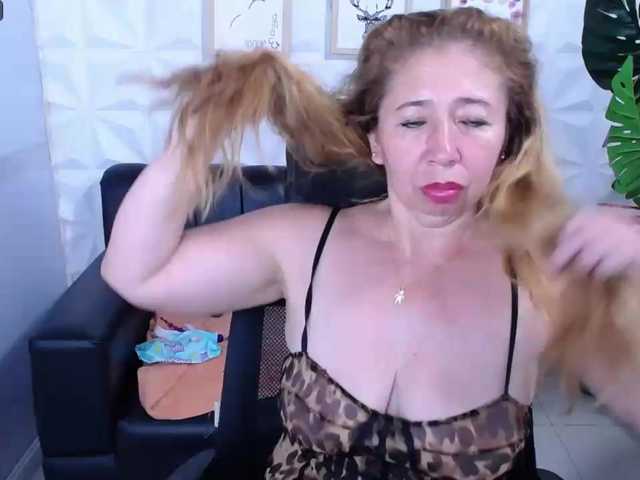 Live sex webcam photo for Valentina-mature #276931814