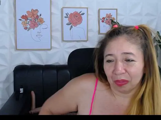 Live sex webcam photo for Valentina-mature #277848479