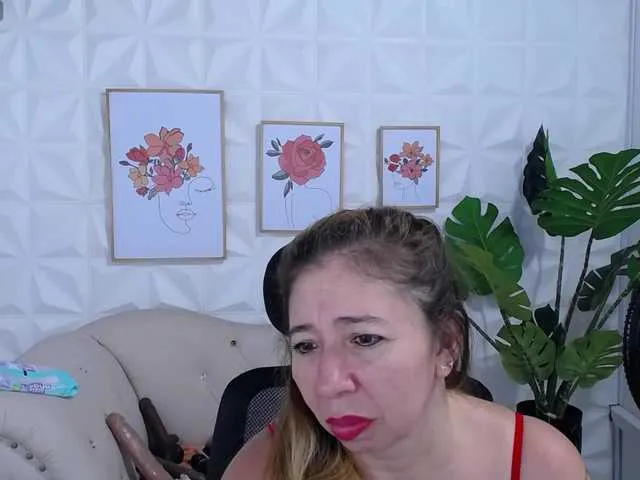 Live sex webcam photo for Valentina-mature #278002391