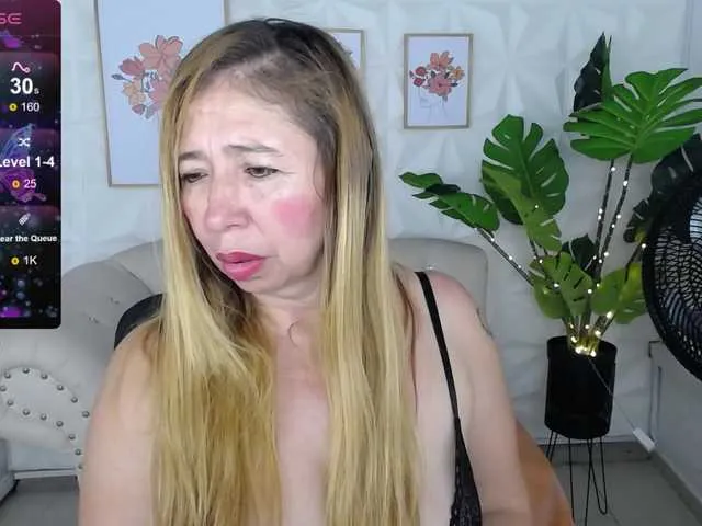 Live sex webcam photo for Valentina-mature #278029639