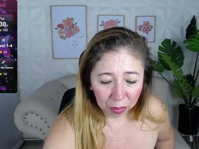 Live sex webcam photo for Valentina-mature #278059170