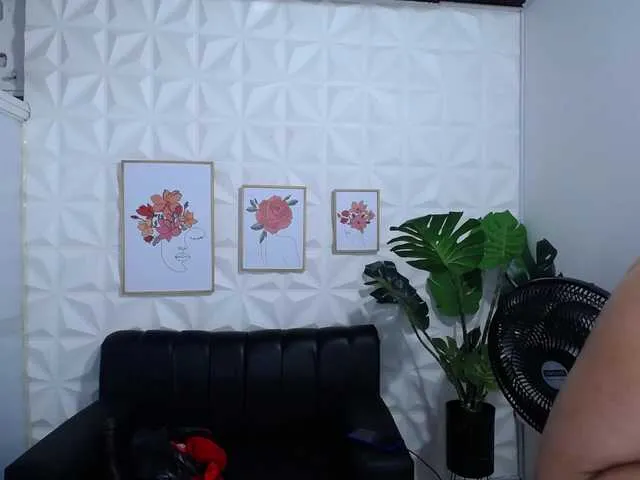 Live sex webcam photo for Valentina-mature #289322794