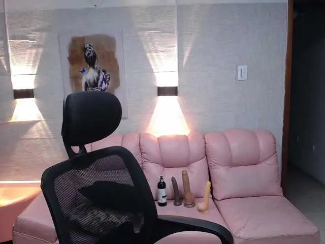Live sex webcam photo for Valentina-mature #291408340