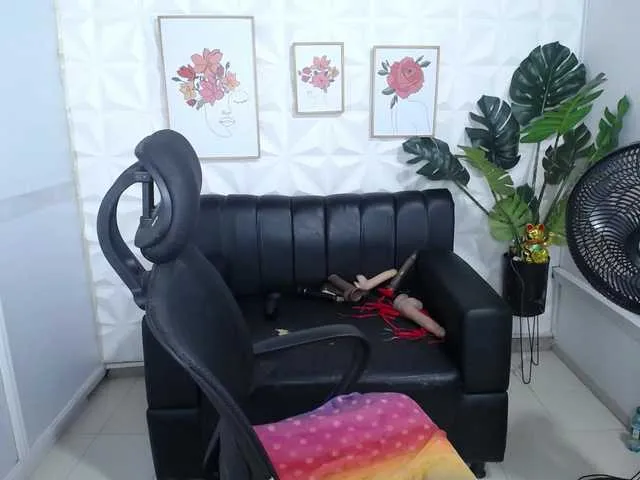 Live sex webcam photo for Valentina-mature #291598591