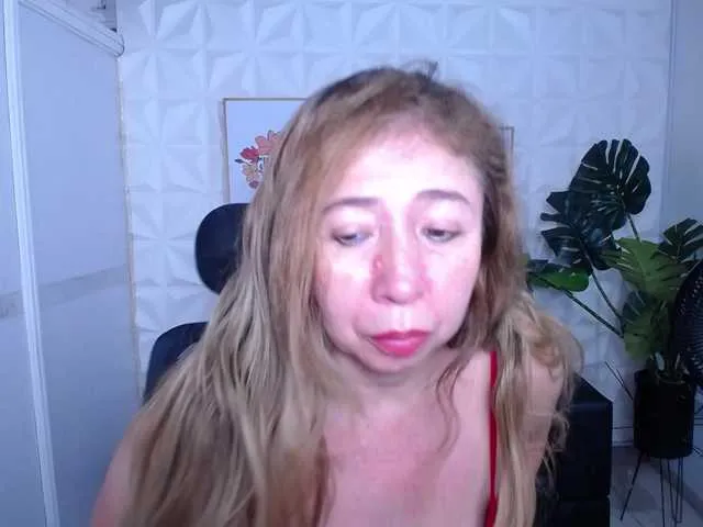 Live sex webcam photo for Valentina-mature #291825512