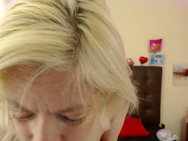 Live sex webcam photo for Valentina-milf #276328866