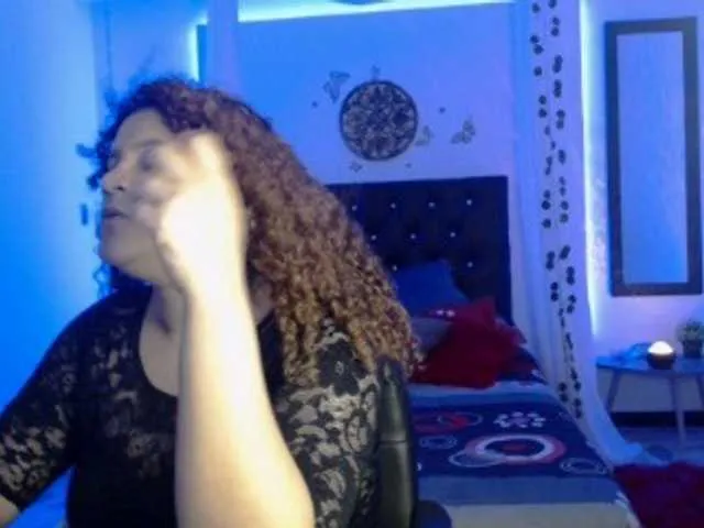 Live sex webcam photo for ValentinaRog #273586226