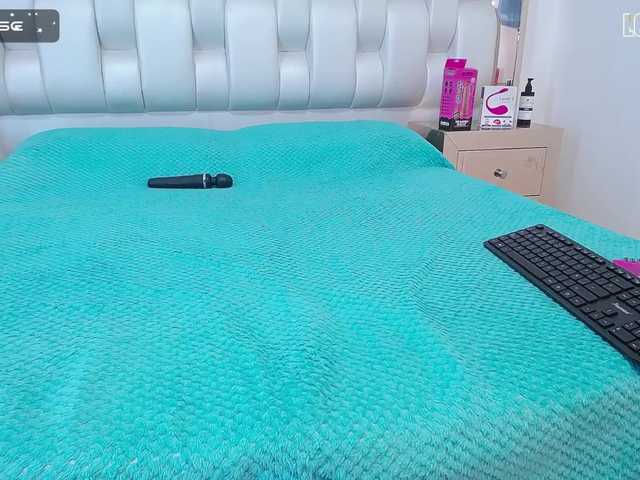 Live sex webcam photo for ValentinaTyph #276435959