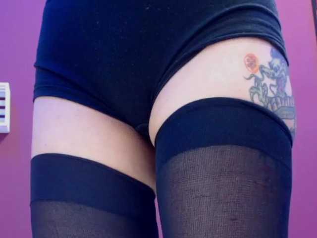 Live sex webcam photo for ValentinaaMil #273640598