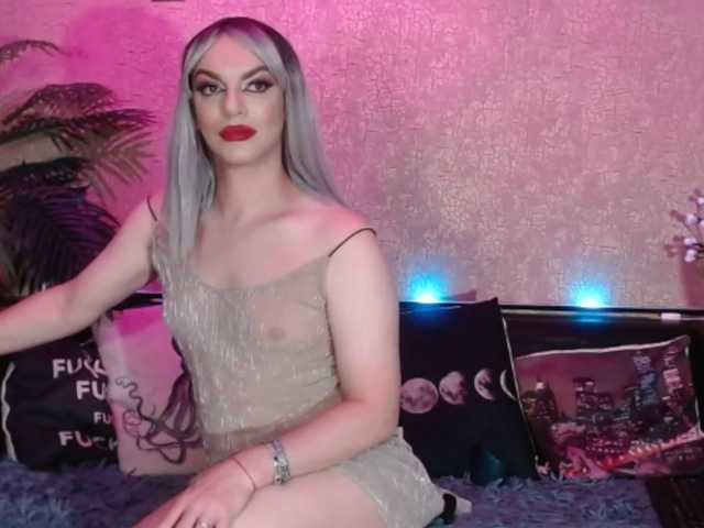 Live sex webcam photo for ValentinoAir #275724250